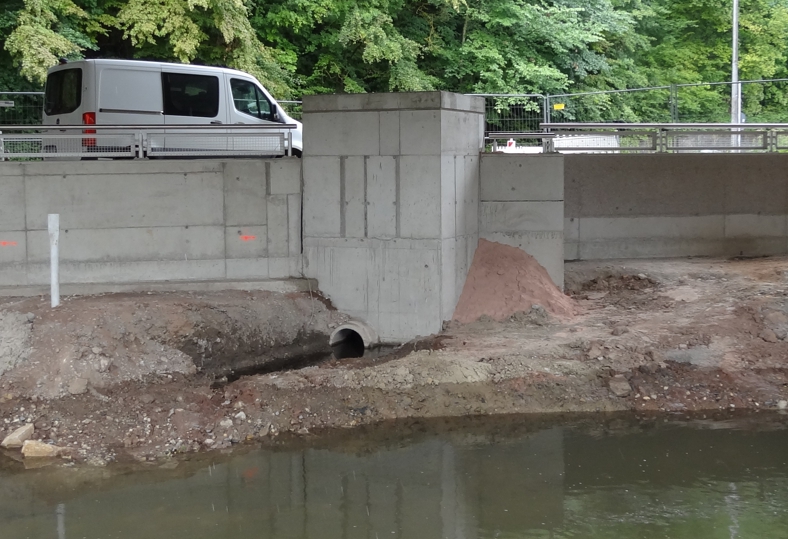 Foto: Trennbauwerk an der Callenberger Straße