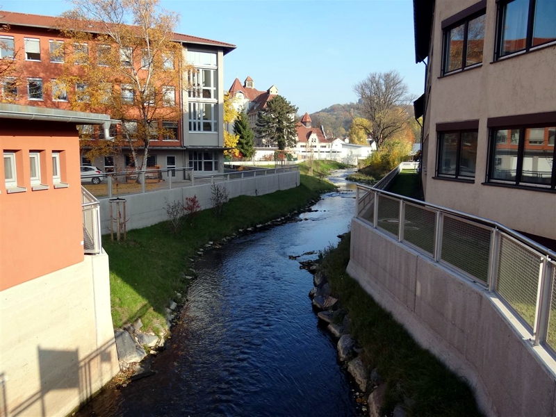 Die Hochwasserschutzmauern nach der Fertigstellung